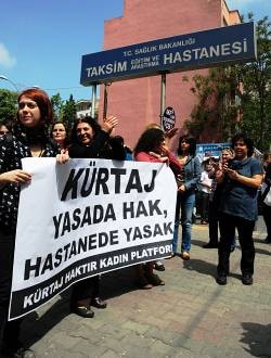 kürtaj haktır karar kadınların platformu eylem foto