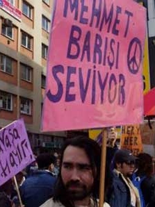 Mehmet Barışı Seviyor