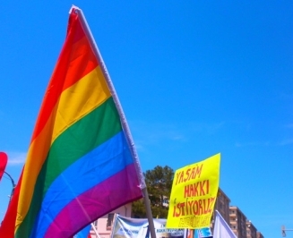 lgbt bayrak