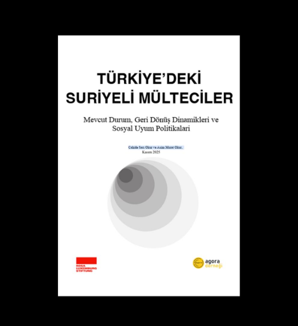 Beyaz zemin üzerinde "Türkiye'deki Suriyeli Mülteciler" başlıklı rapor kapağı