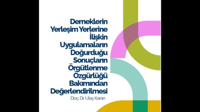 Beyaz zeminde renkli çizgiler ve mavi metin, sol üstte AB bayrağı.